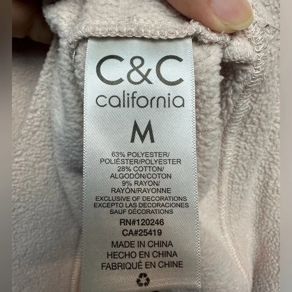 Sweater sz M - Picture 5 of 5